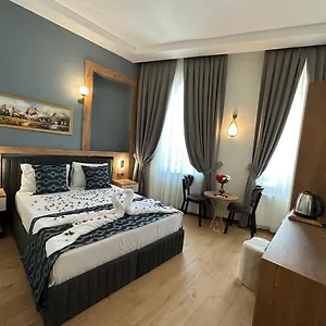 Newalla Old Hotel